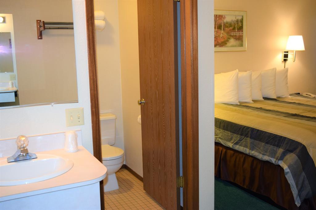 Country Inn Libby المظهر الخارجي الصورة