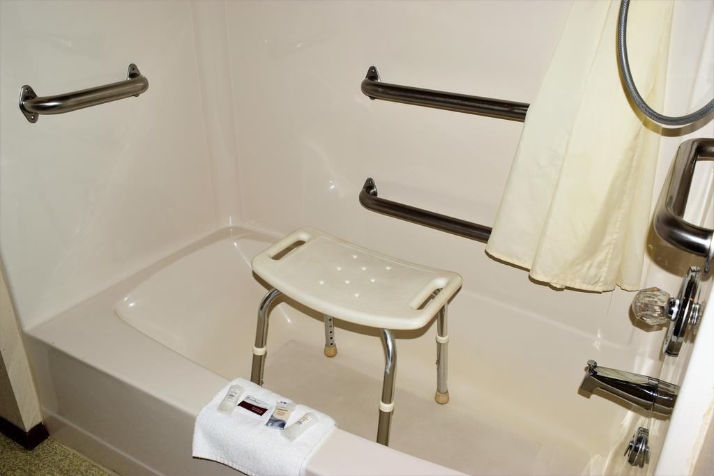 Country Inn Libby المظهر الخارجي الصورة